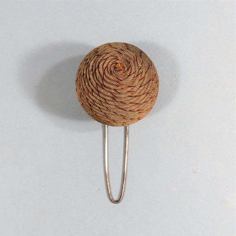 POMPON BOULE EN CANNETILLE OR ARGENT ET ROUGE POUR KEPI 1884 D'ADJUDANT OU ADJUDANT CHEF DANS SA BOITE