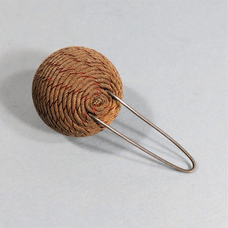 POMPON BOULE EN CANNETILLE OR ARGENT ET ROUGE POUR KEPI 1884 D'ADJUDANT OU ADJUDANT CHEF DANS SA BOITE