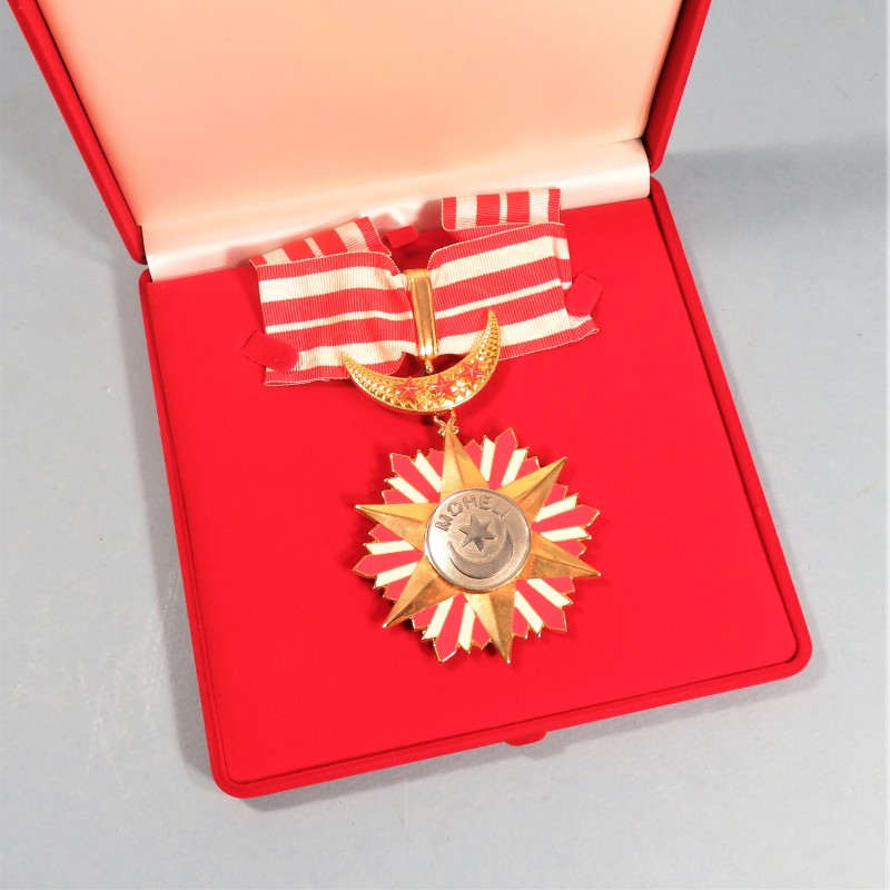 COMORES MEDAILLE DE COMMANDEUR DE L'ORDRE DE L'ETOILE DE MOHELI DANS SON COFFRET °