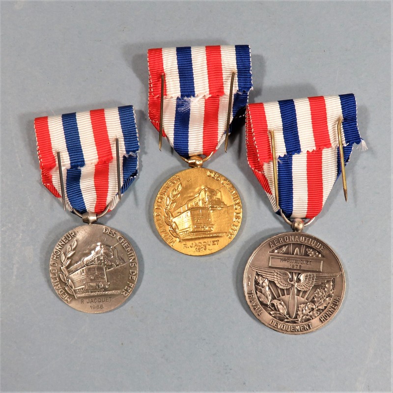 ENSEMBLE DE 3 MEDAILLES CIVILES UNE MEDAILLE ARGENT AERONOTIQUE ET 2 MEDAILLES CLASSES OR ET ARGENT DES CHEMINS DE FER °