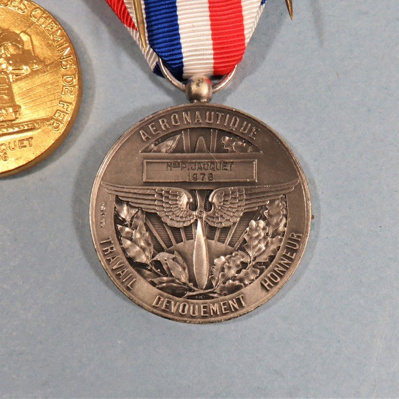 ENSEMBLE DE 3 MEDAILLES CIVILES UNE MEDAILLE ARGENT AERONOTIQUE ET 2 MEDAILLES CLASSES OR ET ARGENT DES CHEMINS DE FER °