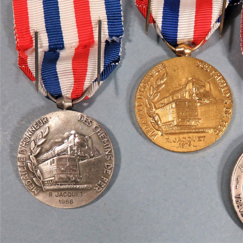 ENSEMBLE DE 3 MEDAILLES CIVILES UNE MEDAILLE ARGENT AERONOTIQUE ET 2 MEDAILLES CLASSES OR ET ARGENT DES CHEMINS DE FER °