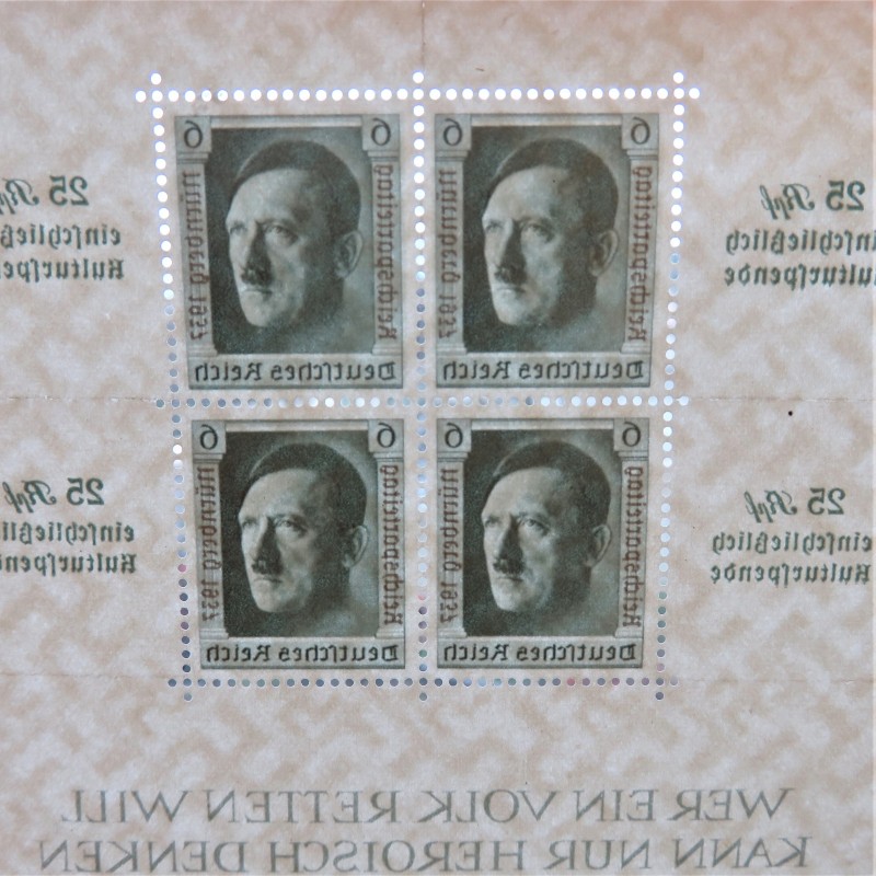 BLOCK FEUILLET DE 4 TIMBRES ALLEMAND III ème REICH ADOLF HITLER 25 RPF NURNBERG 1937 JOUR DU PARTI