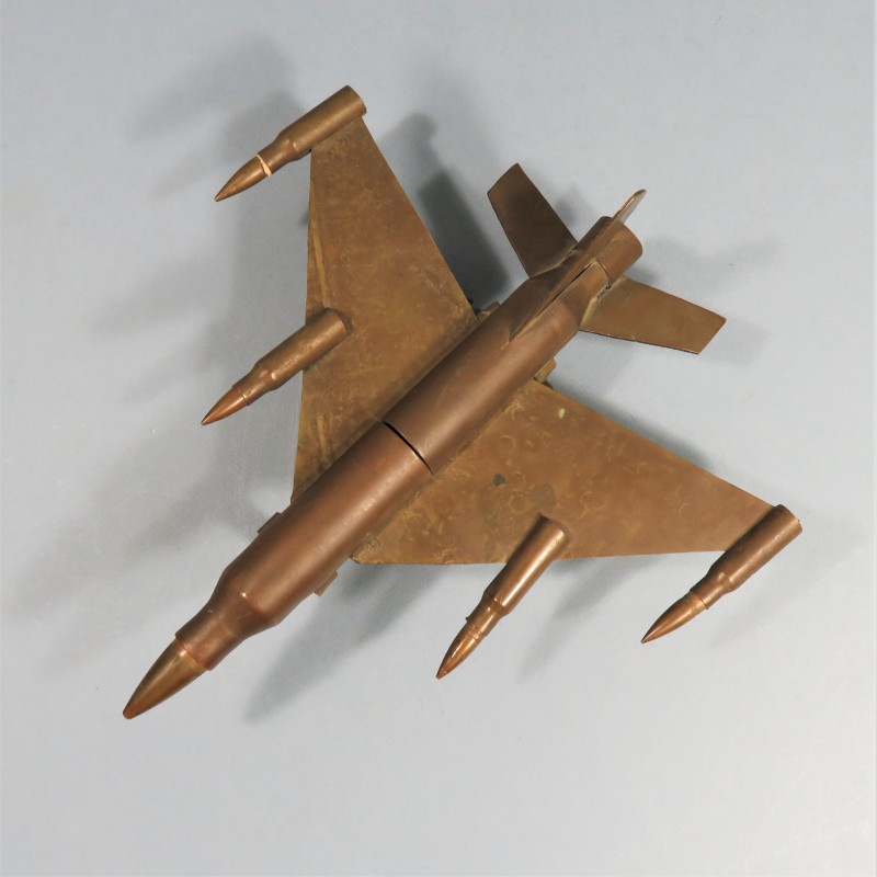 AVIATION FRANCAISE MIRAGE BELLE FABRICATION ARTISANAL A PARTIR DE MUNITIONS 12.7 ET 7.62