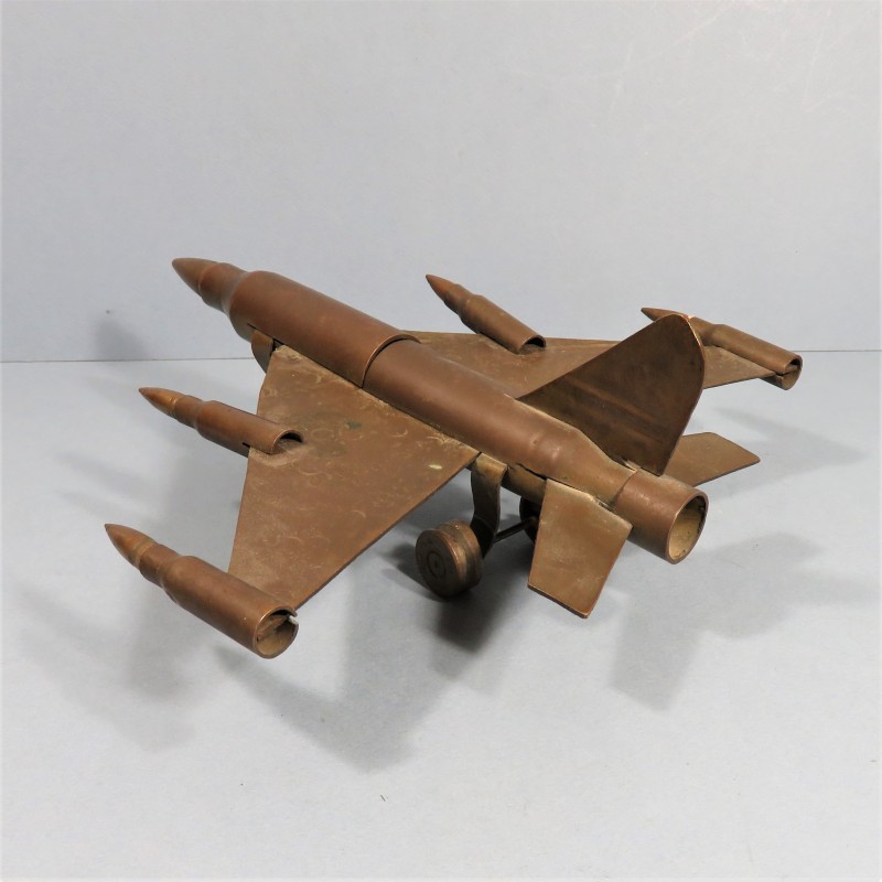 AVIATION FRANCAISE MIRAGE BELLE FABRICATION ARTISANAL A PARTIR DE MUNITIONS 12.7 ET 7.62