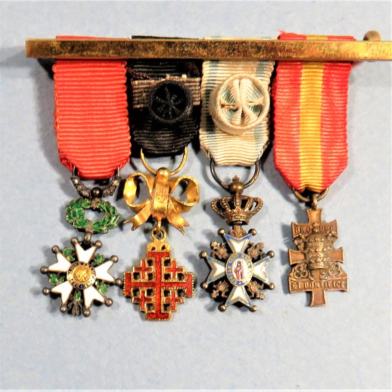 MEDAILLES BARRETTE DE 4 REDUCTIONS LEGION D'HONNEUR ORDRE ROYAL DU SAINT SEPULCRE DE JERUSALEM ST SAVA ET DES DECORES DU PAPE °