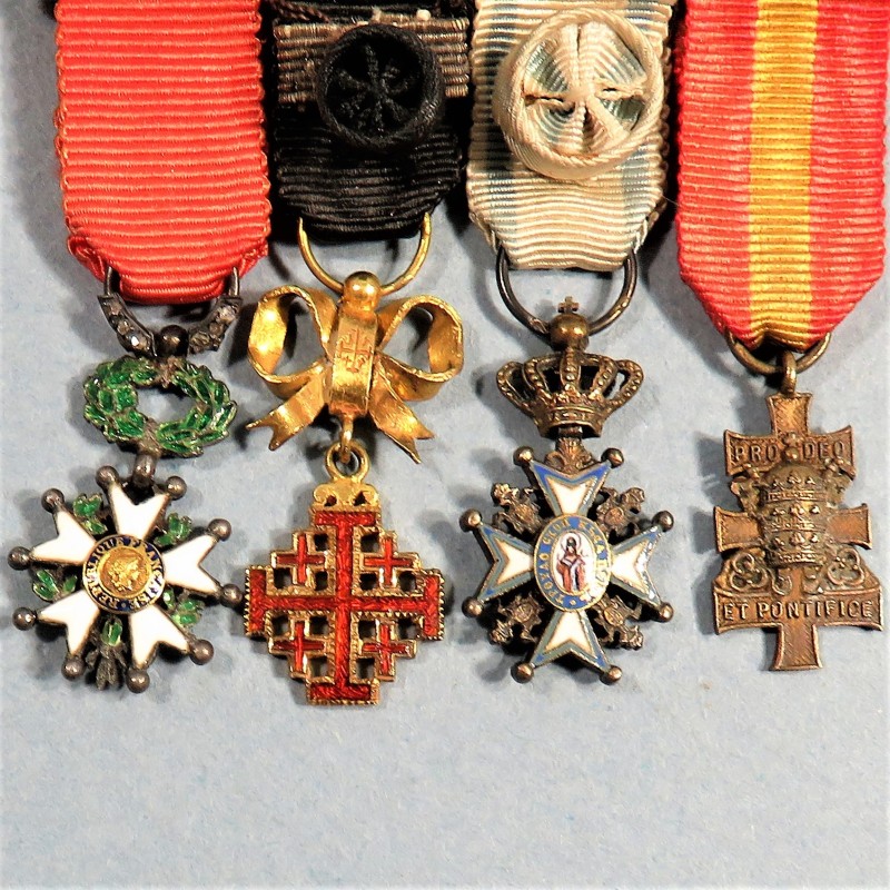 MEDAILLES BARRETTE DE 4 REDUCTIONS LEGION D'HONNEUR ORDRE ROYAL DU SAINT SEPULCRE DE JERUSALEM ST SAVA ET DES DECORES DU PAPE °