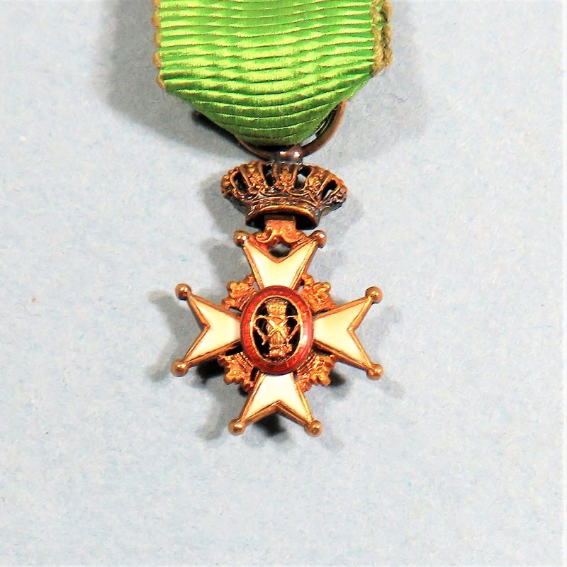 SUEDE REDUCTION DE LA MEDAILLE DE CHEVALIER DE L'ORDRE DE VASA ORDER OF SWEDEN KNIGHT MEDAL MINIATURE °