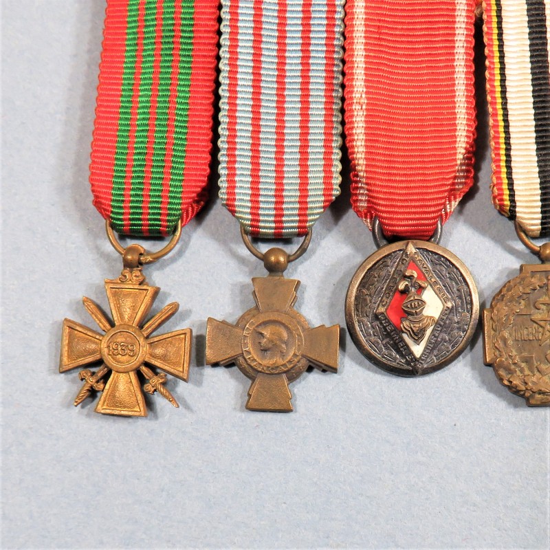 BARRETTE DE 5 REDUCTIONS DES MEDAILLES MILTAIRES D'UN ANCIEN CAVALIER DE LA SECONDE GUERRE GEMBELOUX DUNKERQUE CHARS DE COMBAT °