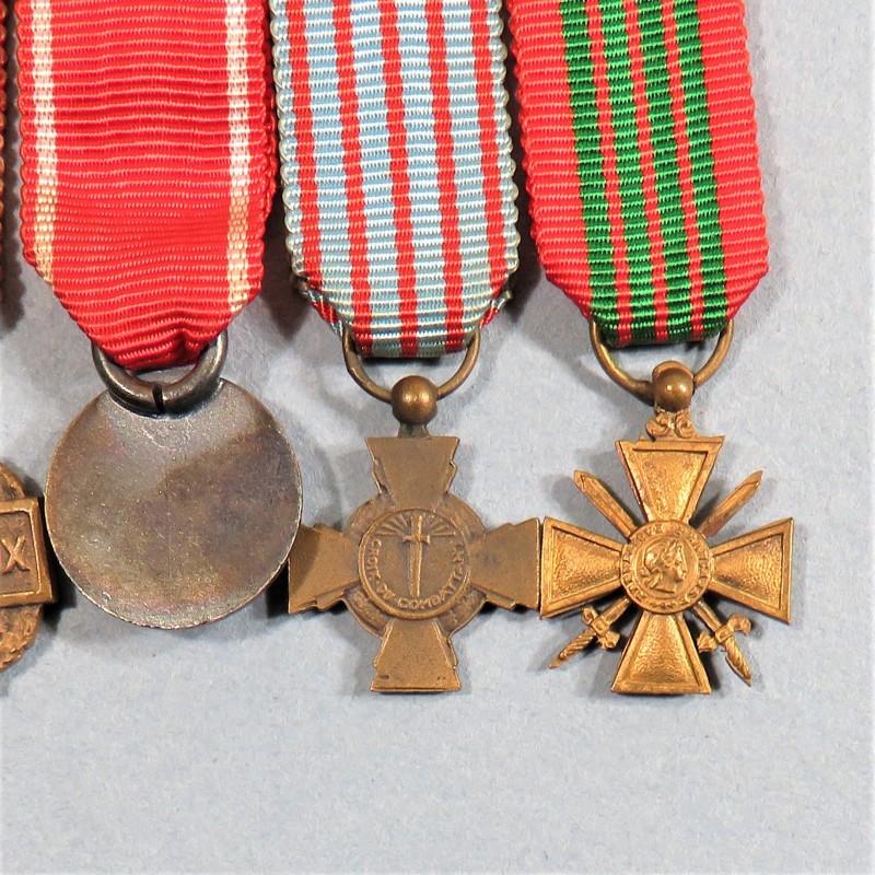 BARRETTE DE 5 REDUCTIONS DES MEDAILLES MILTAIRES D'UN ANCIEN CAVALIER DE LA SECONDE GUERRE GEMBELOUX DUNKERQUE CHARS DE COMBAT °