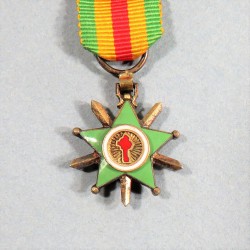 BENIN DAHOMEY REDUCTION DE LA MEDAILLE D'OFFICIER DE L'ORDRE DU MERITE DU BENIN ORDER OF MERIT BENIN MINIATURE OFFICER MEDAL °