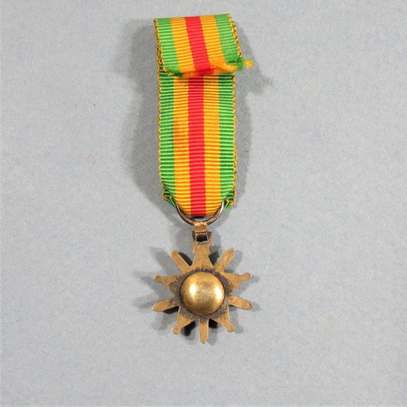 BENIN DAHOMEY REDUCTION DE LA MEDAILLE D'OFFICIER DE L'ORDRE DU MERITE DU BENIN ORDER OF MERIT BENIN MINIATURE OFFICER MEDAL °