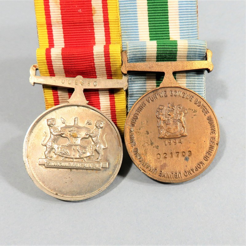 AFRIQUE DU SUD & BOPHTHATSWANA MEDAILLES DE L'UNITE DES FORCES ARMEES UNITAS MEDAL & GENERAL SERVICE MEDAL GSM °