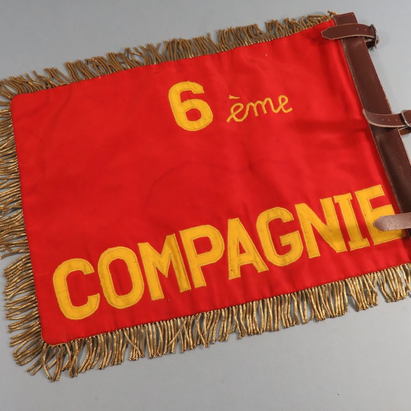 FANION DE LA 6 eme COMPAGNIE DU 81 ème RIA REGIMENT D'INFANTERIE ALPINE ANNEES 1950 1960