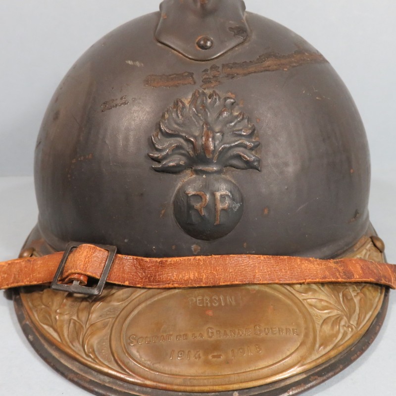 CASQUE ADRIAN MODELE 1915 INFANTERIE CAVALERIE LEGION COMPLET GUERRE 1914-1918 AVEC PLAQUE NOMINATIVE D'UN POILU