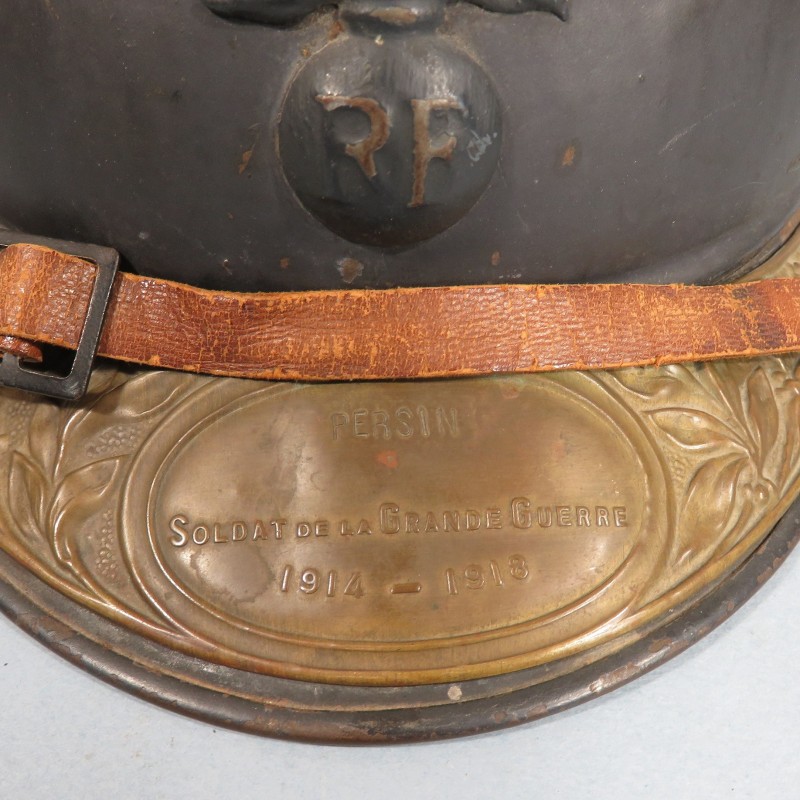 CASQUE ADRIAN MODELE 1915 INFANTERIE CAVALERIE LEGION COMPLET GUERRE 1914-1918 AVEC PLAQUE NOMINATIVE D'UN POILU