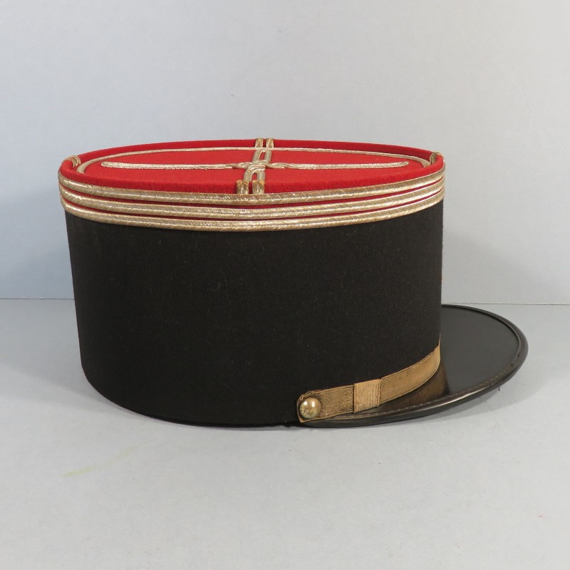 KEPI DE CAPITAINE DE CAVALERIE DRAGONS CUIRASSIERS TRAIN ANNEES 1950 - 1960 TAILLE 57