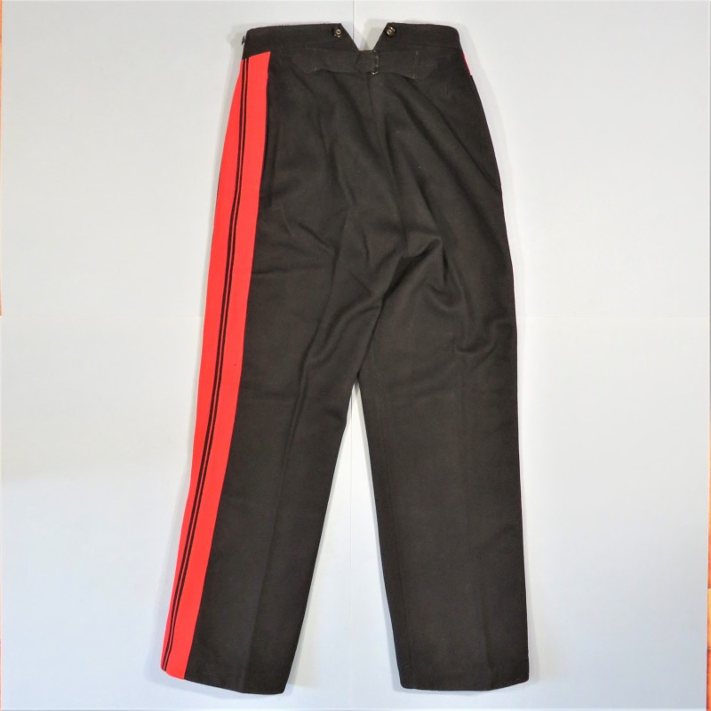 PANTALON D'OFFICIER REGIMENT D'ARTILLERIE OU ECOLE MILITAIRE TROISIEME REPUBLIQUE DRAP NOIR BANDES ROUGES TENUE 1931