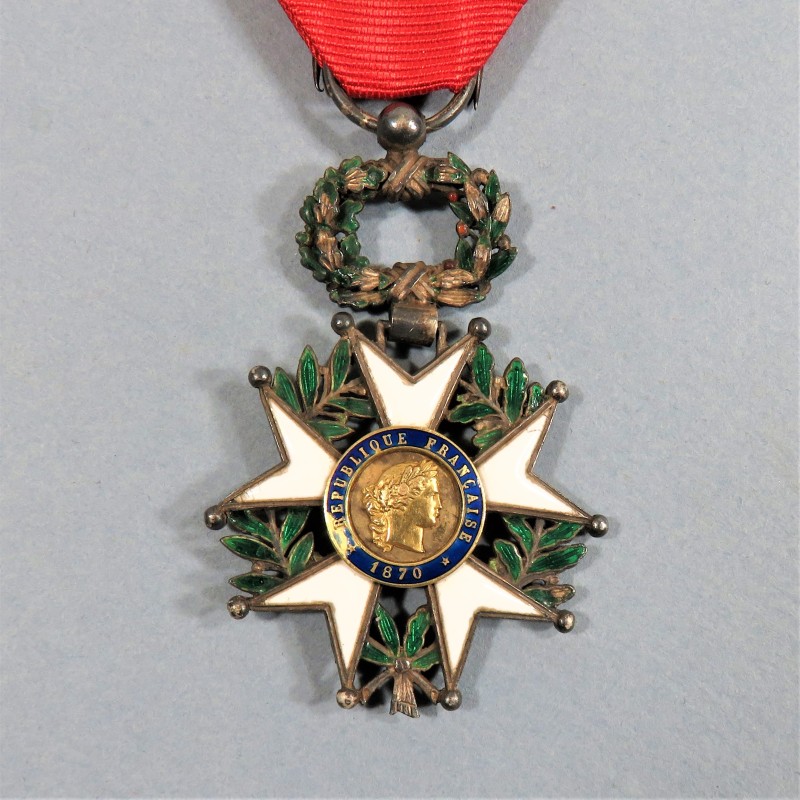 FRANCE MEDAILLE DE CHEVALIER DE L'ORDRE DE LA LEGION D'HONNEUR 3 ème REPUBLIQUE EN ARGENT MODELE LUXE A FILET