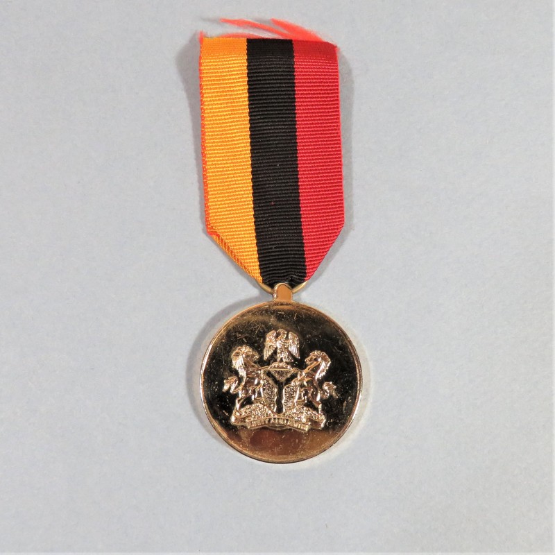 NIGERIA MEDAILLE ROCONNAISSANCE DE LA NATION CRISE DU BIAFRA 1966-1970 NIGERIAN CRISIS RECOGNISED SERVICE TO THE NATION °