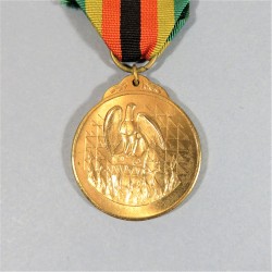 ZIMBABWE MEDAILLE DE L'INDEPENDANCE POUR LA TROUPE INDEPENDENCE MEDAL NUMEROTEE °