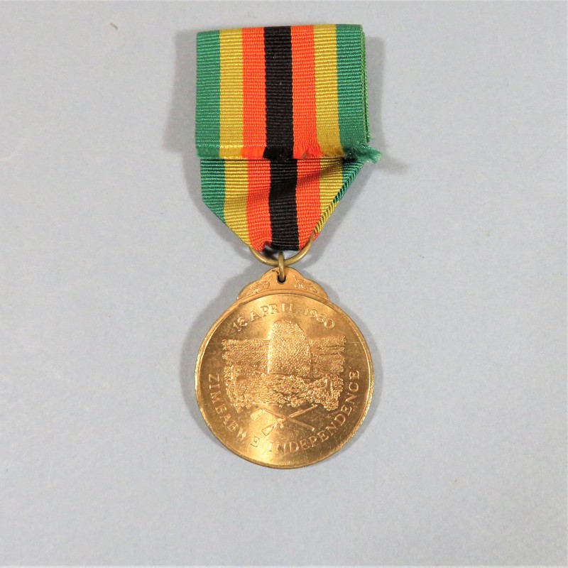 ZIMBABWE MEDAILLE DE L'INDEPENDANCE POUR LA TROUPE INDEPENDENCE MEDAL °