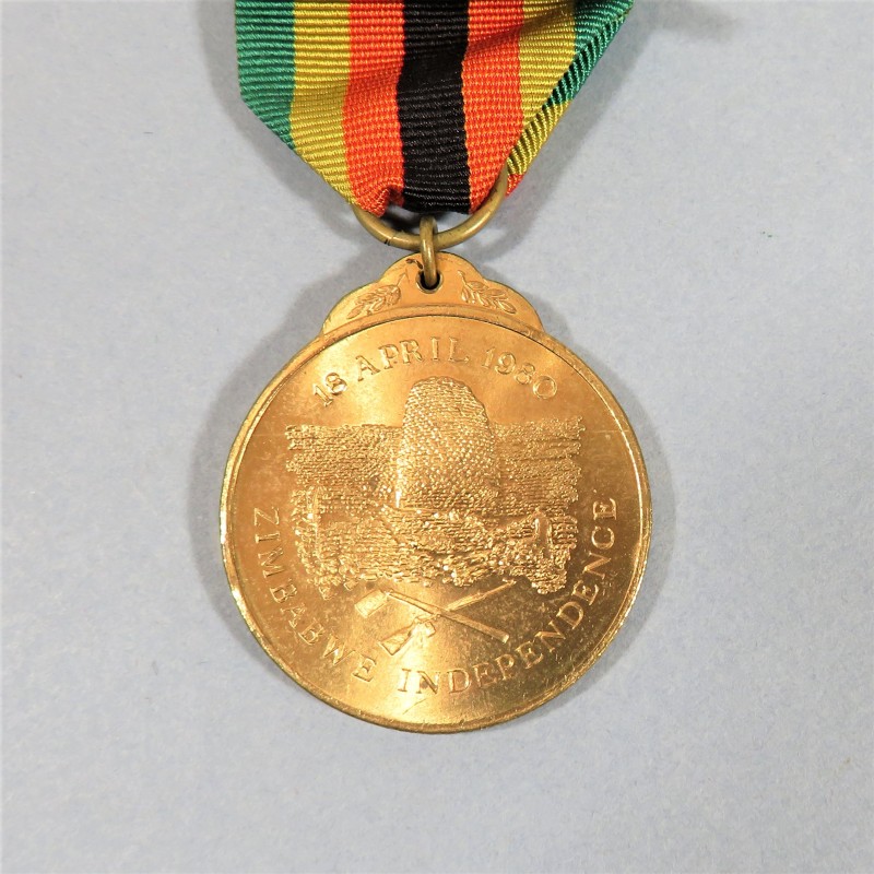 ZIMBABWE MEDAILLE DE L'INDEPENDANCE POUR LA TROUPE INDEPENDENCE MEDAL °