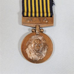 ZIMBABWE MEDAILLE DU MERITE POUR LA POLICE COMMENDATION MEDAL FOR THE POLICE MARQUEE SUR LA TRANCHE SPECIMEN 08 °