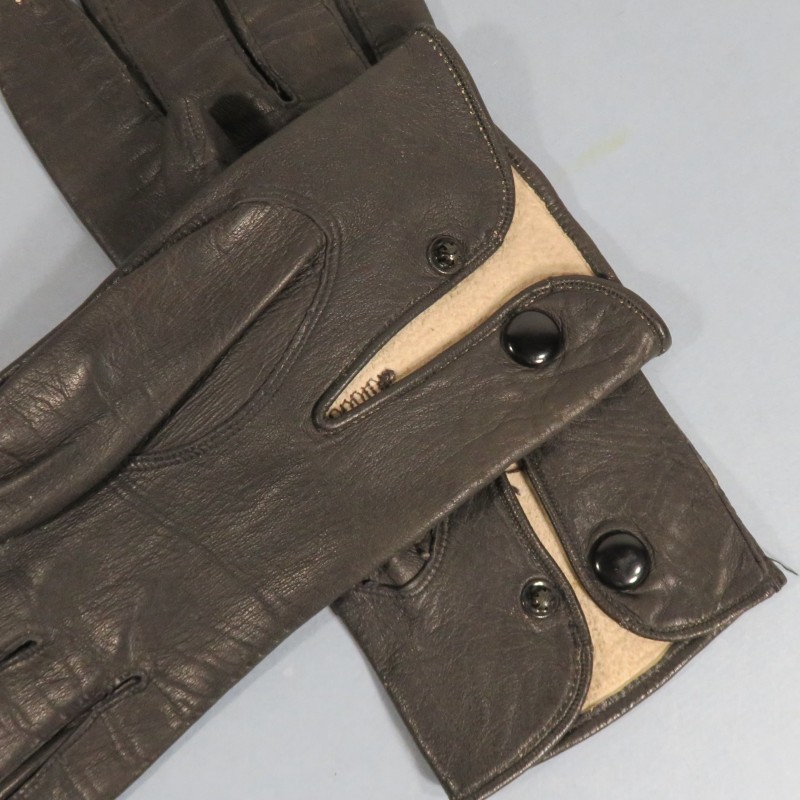 PAIRE DE GANTS EN CUIR NOIR POUR OFFICIERS TAILLE 7.1/2 CAVALERIE