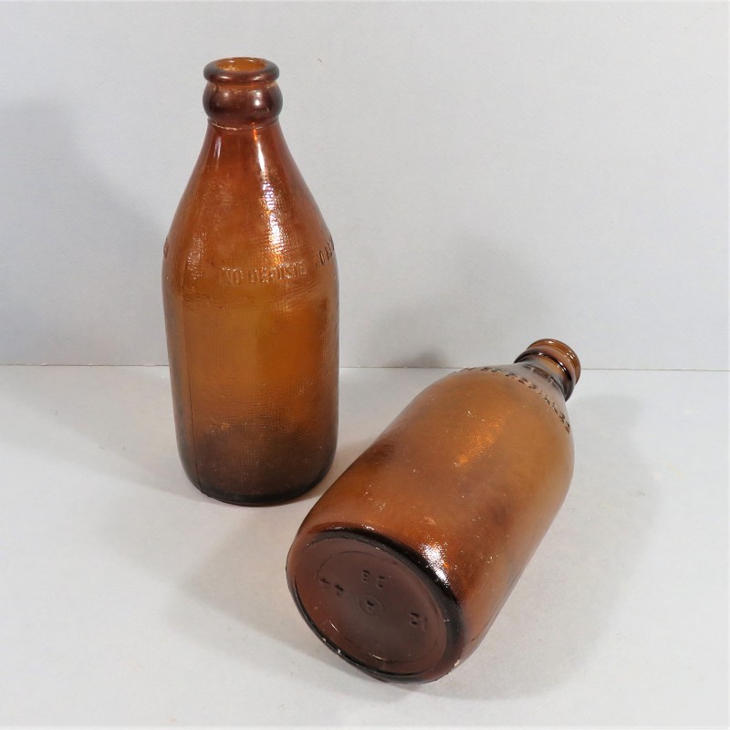 LOT DE 2 BOUTEILLES DE BIERES US WW2 VERRE MARRON ANNEES 1940 1950