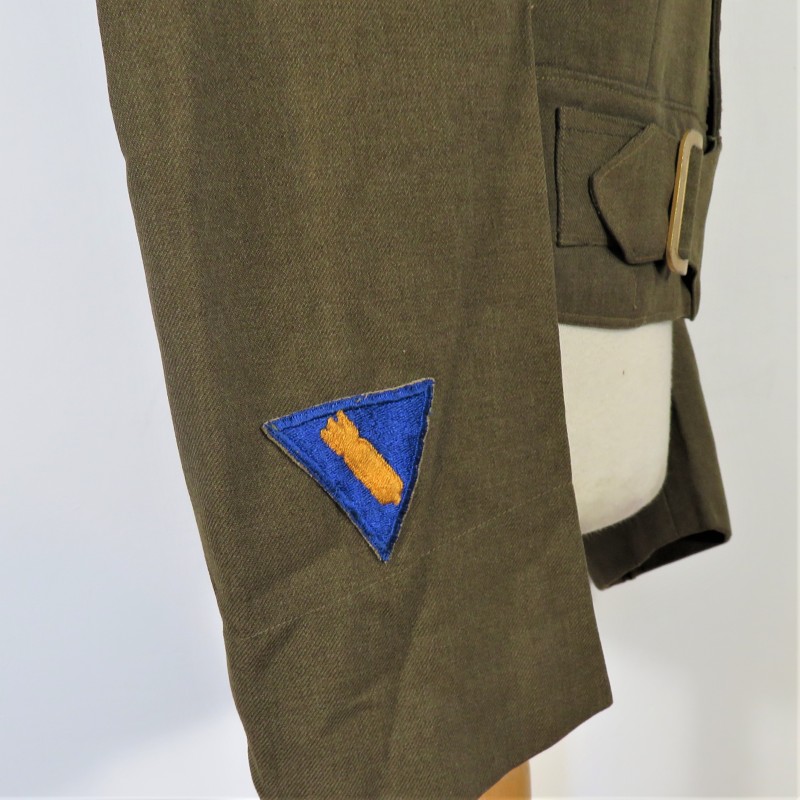 BLOUSON VESTE US " IKE " MODELE 1944 MONTE AVEC PATCH AVIATION STAFF SERGENT TAILLE 38 R ET NOMBREUX MATRICULES