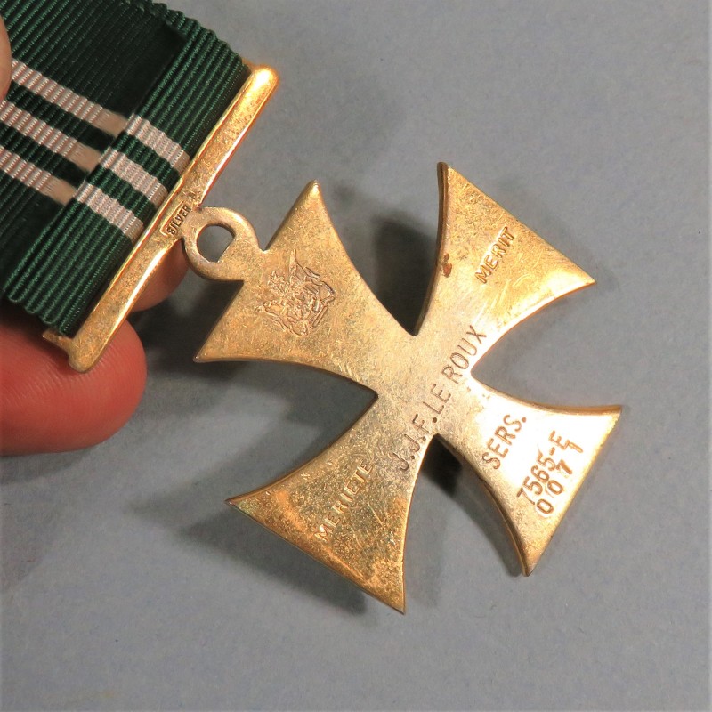 AFRIQUE DU SUD MEDAILLE CROIX DU MERITE DES PRISONS MERIT PRISON FORCE CROSS SILVER MEDAL ATTRIBUEE °