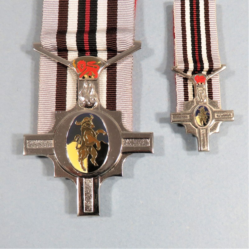 AFRIQUE DU SUD GAZANKULU MEDAILLE DE LA POLICE POUR BRAVOUR SOUTH AFRICA POLICE BRAVERY FOR CROSS MEDAL AVEC SA REDUCTION °