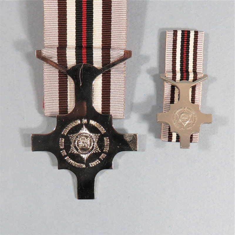 AFRIQUE DU SUD GAZANKULU MEDAILLE DE LA POLICE POUR BRAVOUR SOUTH AFRICA POLICE BRAVERY FOR CROSS MEDAL AVEC SA REDUCTION °