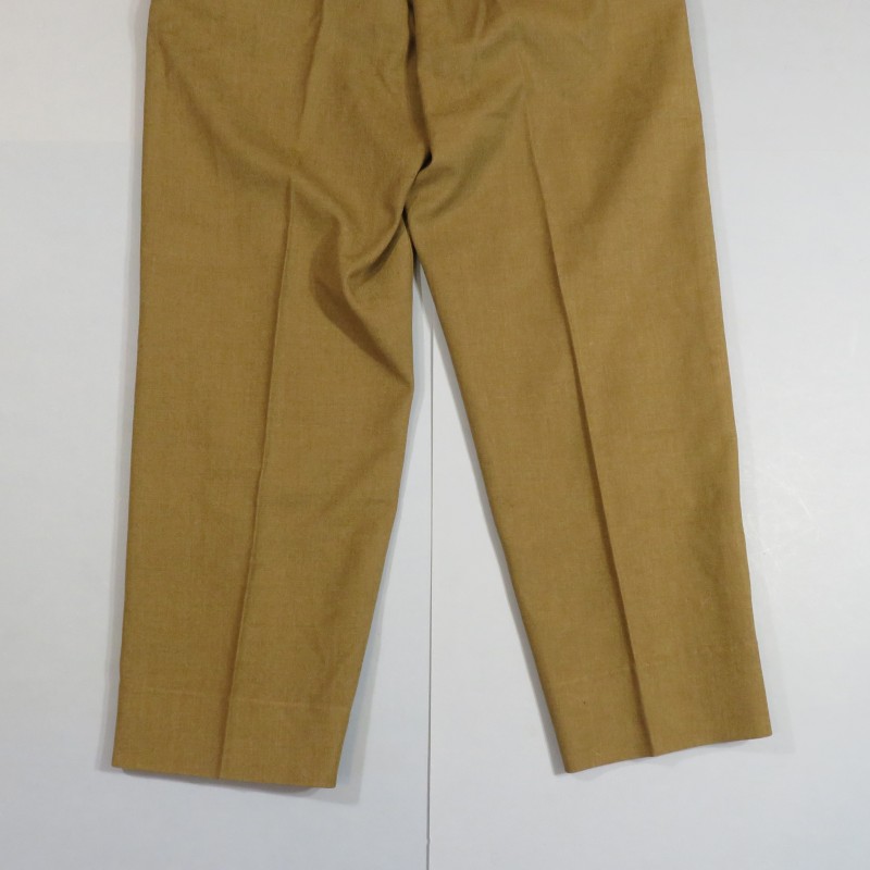 PANTALON US TROUPE MOUTARDE MODELE 1937 ETIQUETTE DATEE 1940 TOUR DE TAILLE 80 cm UNIFORME GI DATE 1945