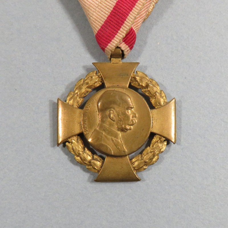 MEDAILLE ALLEMANDE AUTRICHE CROIX DU JUBILE DE FRANCAIS JOSEPH 1848-1908 RUBAN EN TRIANGLE