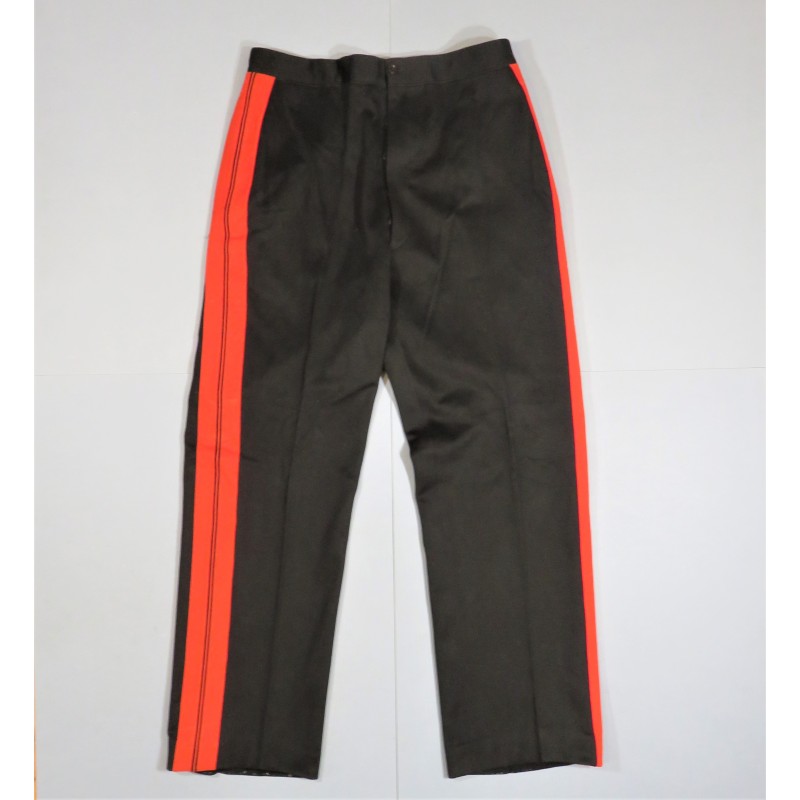 PANTALON D'OFFICIER REGIMENT D'ARTILLERIE OU ECOLE MILITAIRE TROISIEME REPUBLIQUE DRAP NOIR BANDES ROUGES TENUE 1893 ET 1931