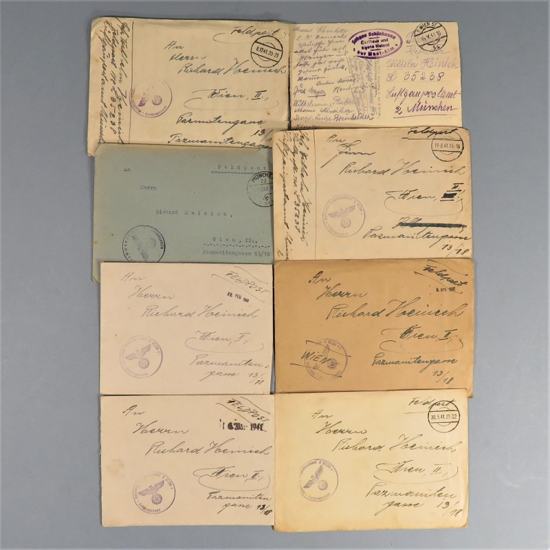 ENSEMBLE DE  LETTRES COURRIERS ET DOCUMENTS IIIème REICH FELDPOST CORRESPONDANCE ET REPONCES D'UN CAPORAL CHEF ET SA FAMILLE