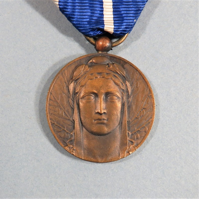 FRANCE MEDAILLE COMMEMORATIVE DES ANCIENS DE LA RHENANIE RUHR TYROLET OCCUPATION DE L'LLEMAGNE APRES LA GUERRE DE 1914 1918