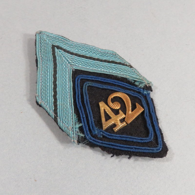 INSIGNE EN TISSU POUR SOUS OFFICIER DU 42 ème REGIMENT DE TRANSMISSIONS FABRICATION 1947 LOCALE ALLEMAGNE TOA