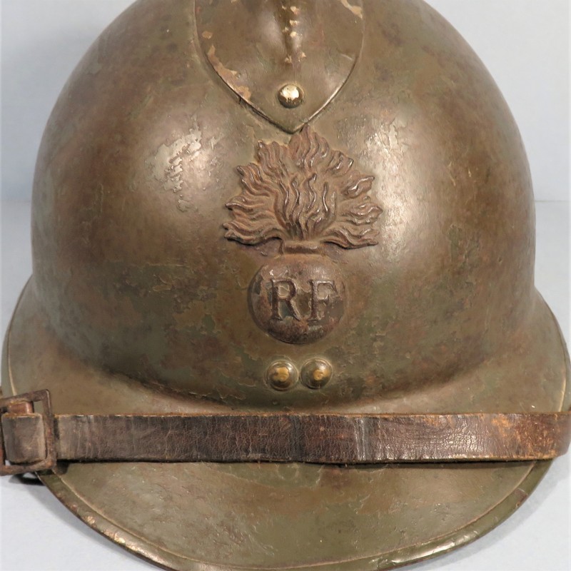 CASQUE TROUPE MODELE 1926 AVEC INSIGNE MODELE 1915 INFANTERIE CAVALERIE ET LEGION ETRANGERE CAMPAGNE 1939 1940