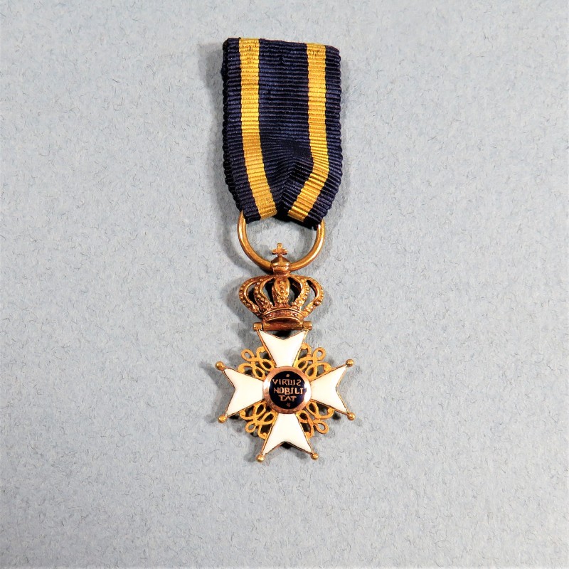 PAYS BAS REDUCTION EN OR DE LA MEDAILLE DE CHEVALIER DE L'ORDRE DU LION NEERLANDAIS LION NEDERLAND ORDER °