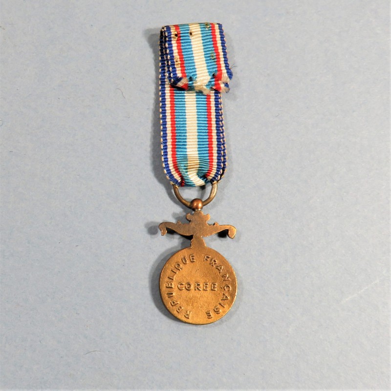 REDUCTION DE LA MEDAILLE FRANCAISE COMMEMORATIVE DE LA GUERRE DE COREE °