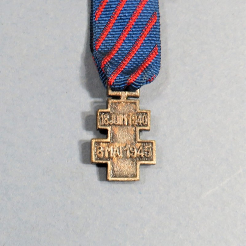 REDUCTION DE LA MEDAILLE DE LA FRANCE LIBRE COMMEMORATIVE DE LA GUERRE 1939 1945 °