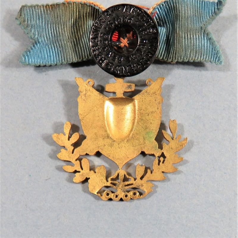 MEDAILLE BRONZE DORE DES ANCIENS OFFICIERS OU SOUS OFFICIERS DE LA GUERRE DE 1870-1871