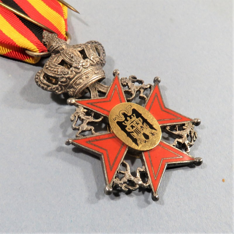 BELGIQUE ESPAGNE MEDAILLE DE L'ASSOCIATION HISPANO BELGE OU BELGIO HISPANIC 1965 EN BOITE