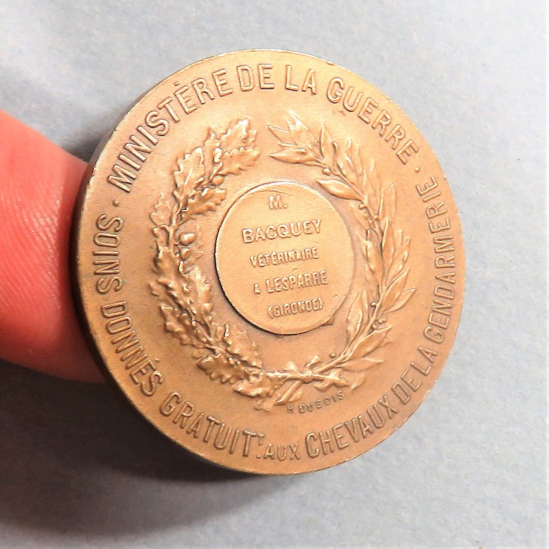 MEDAILLE DU MINISTERE DE LA GUERRE SOINS DONNES GRATUITEMENT AUX CHEVAUX DE LA GENDARMERIE ATTRIBUEE VETERINAIRE GIRONDE