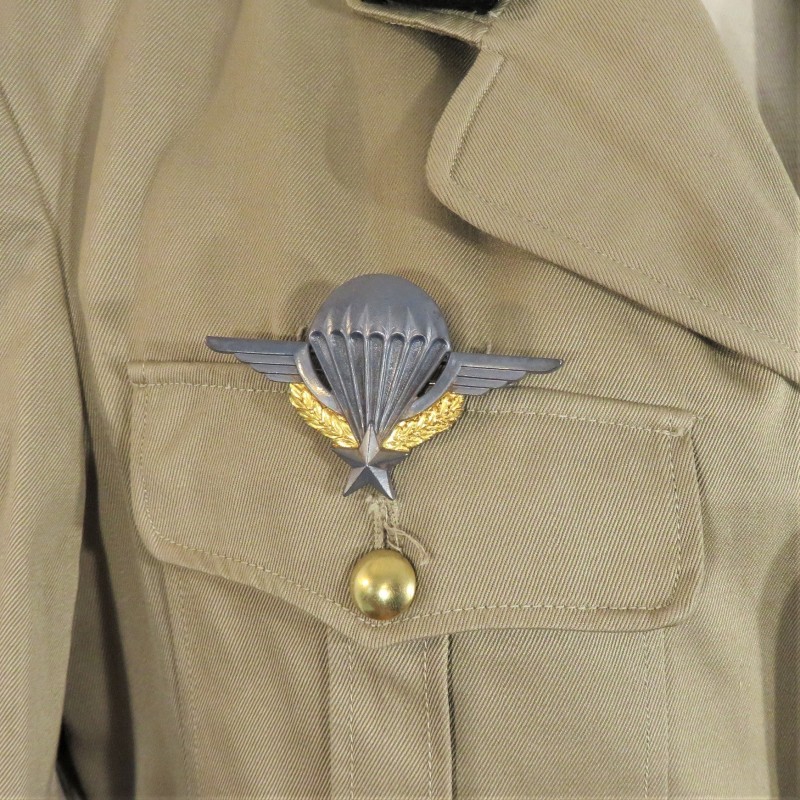 VESTE D'UN SOUS LIEUTENANT DU 1 er REGIMENT DE CHASSEURS PARACHUTISTES EN ALGERIE 11 ème DLI PARA PUTSCH ALGER