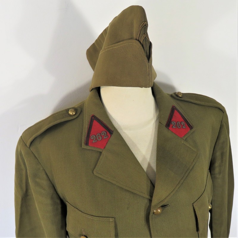 UNIFORME MODELE 1939 D'UN LIEUTENANT Du 262 ème REGIMENT D'ARTILLERIE DE CAMPAGNE VAREUSE CALOT ET PANTALON CAMPAGNE 1939-1940