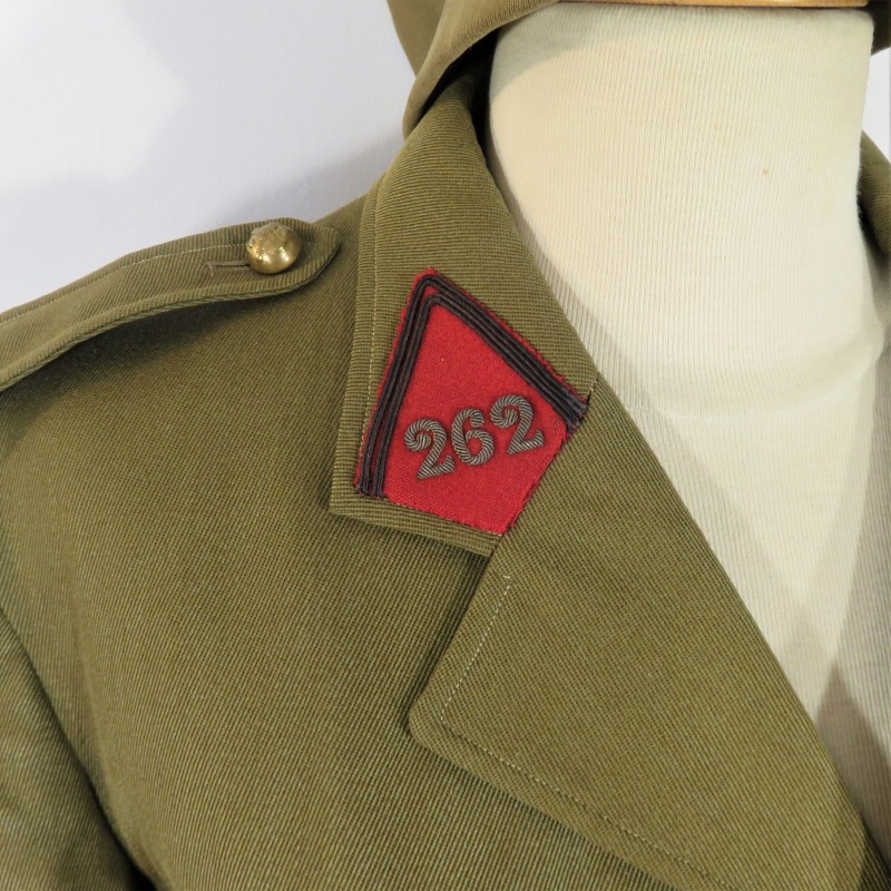 UNIFORME MODELE 1939 D'UN LIEUTENANT Du 262 ème REGIMENT D'ARTILLERIE DE CAMPAGNE VAREUSE CALOT ET PANTALON CAMPAGNE 1939-1940